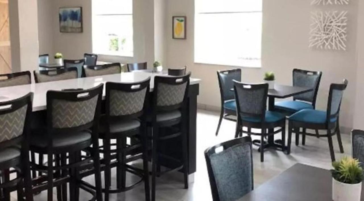 Quality Inn & Suites Roanoke - Fort Worth North Luaran gambar