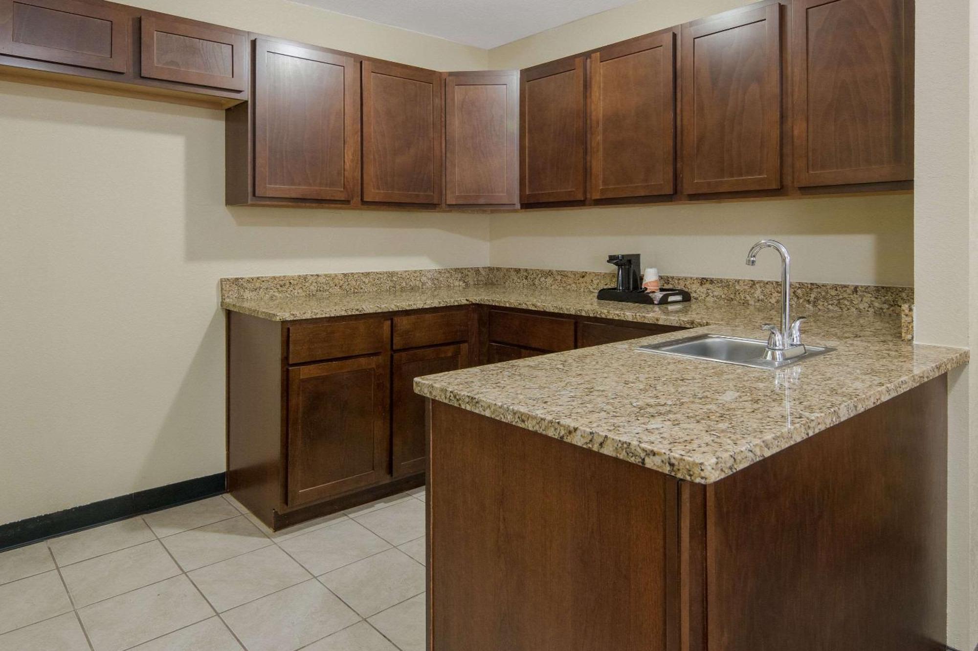 Quality Inn & Suites Roanoke - Fort Worth North Luaran gambar