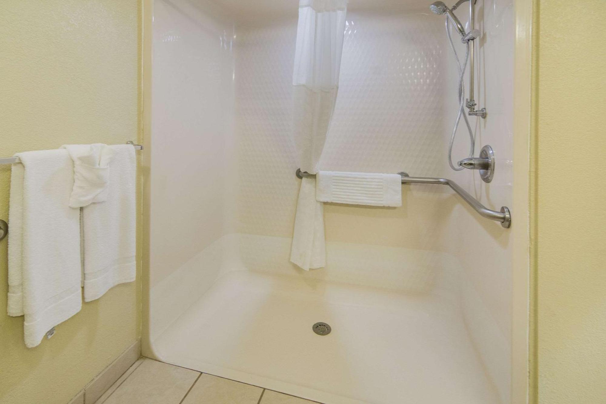 Quality Inn & Suites Roanoke - Fort Worth North Luaran gambar