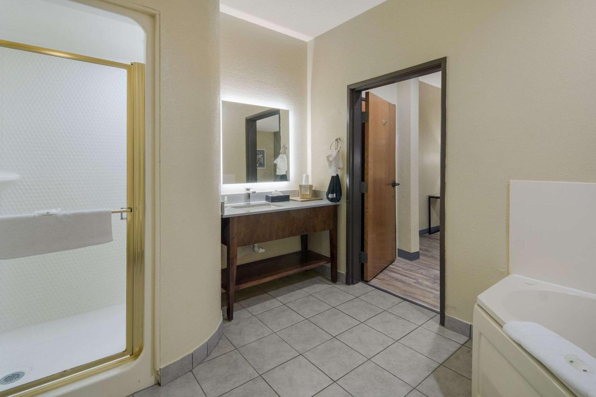 Quality Inn & Suites Roanoke - Fort Worth North Luaran gambar