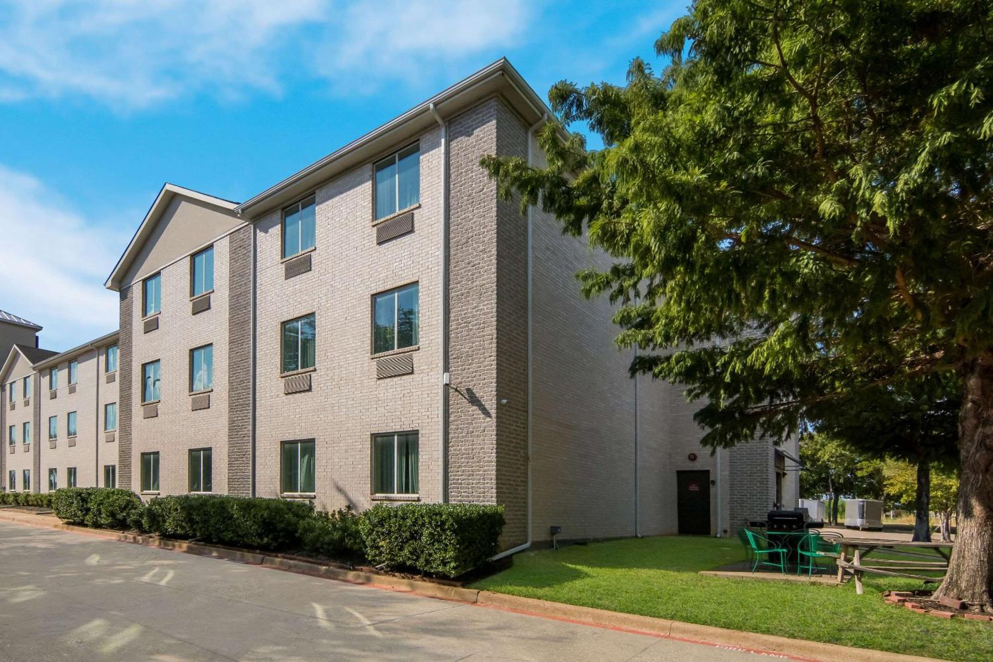 Quality Inn & Suites Roanoke - Fort Worth North Luaran gambar